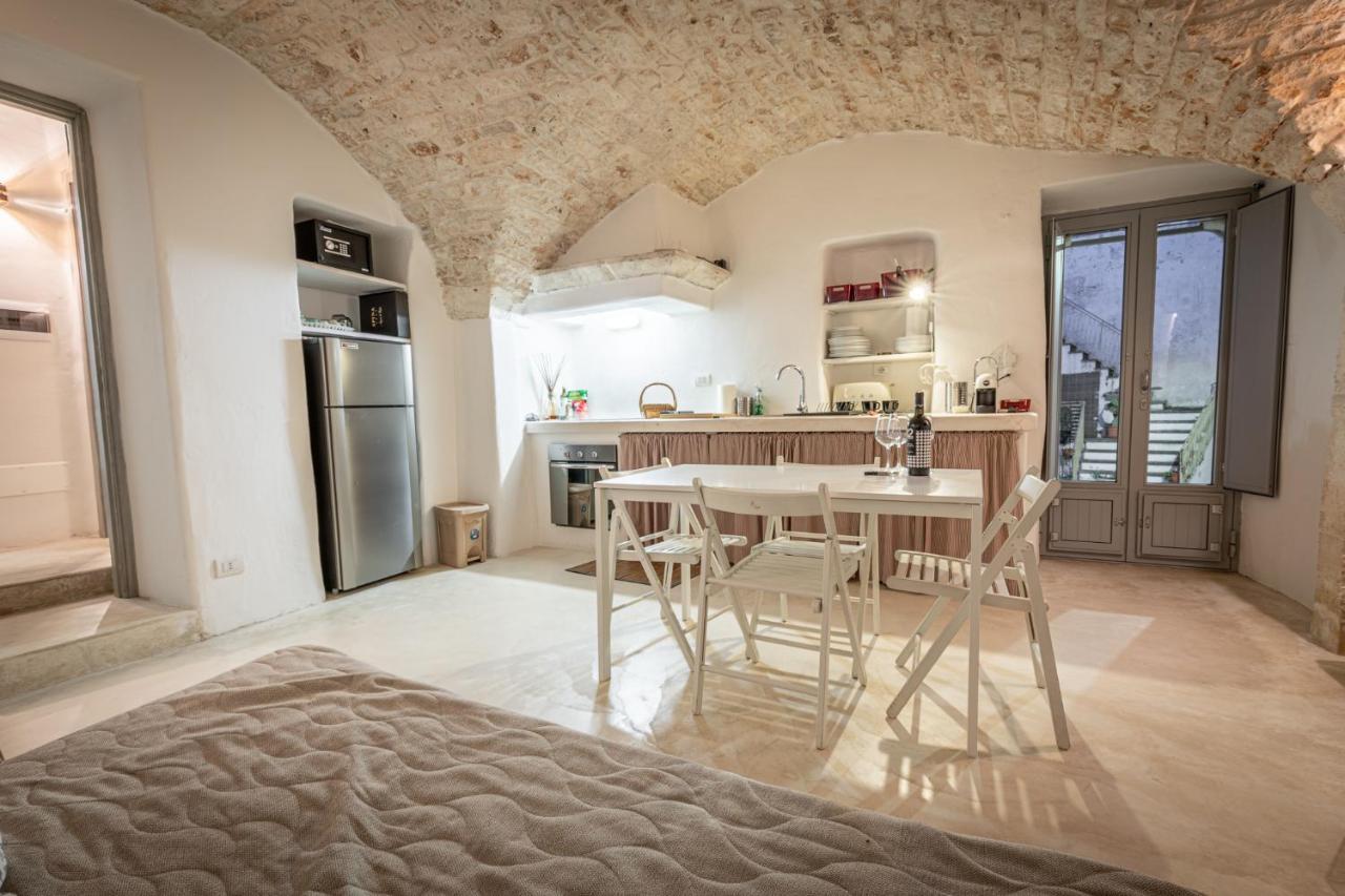 Vacation And Short Stay Suites & Apartments Ceglie - Celso Челье-Мессапика Экстерьер фото